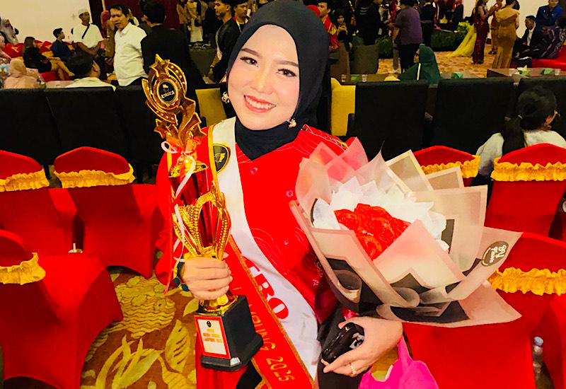  Salica Arta Mercurry, Beauty Advisor Wardah yang Pilih UT karena Fleksibel