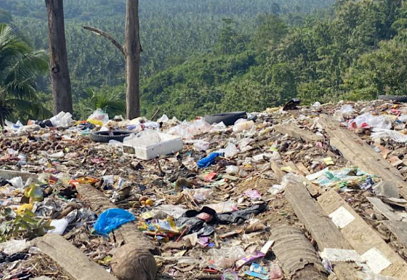  Warga Keluhkan Timbunan Sampah di Perbukitan Way Ratai Pesawaran