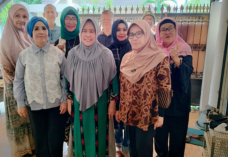  HUT Ke-60 dan Reuni Akbar SMAN 2 Bandar Lampung, Alumni Lintas Angkatan Semangat Latihan Senam Poco-Poco