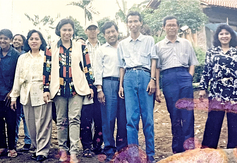 Pak Sutan, Tetap Takbiran meski Diguyur Hujan