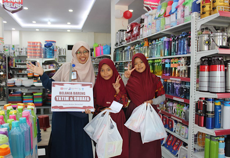  Belanja Bareng Yatim, Hadiah Manis Jelang Kemerdekaan di PB Swalayan Bersama LAZDAI Peduli