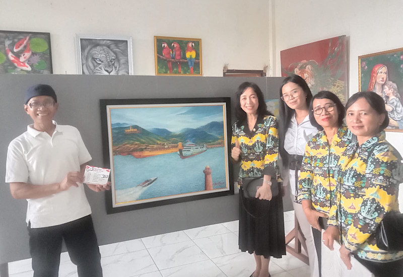  Pameran dan Bazar Lukisan “Freedom of Art” Diserbu, Sejumlah Karya Dibeli Pengunjung