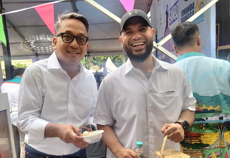  Reuni Akbar SMAN 2 Bandar Lampung, Bos PT Patra Jasa Pertamina M. Indharto Rusman Borong Dagangan Dapoer Sulis