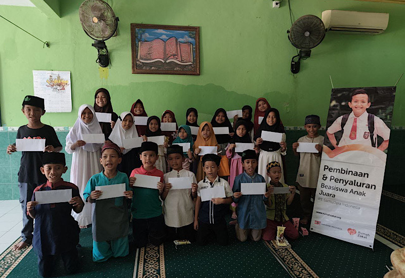  PT Samudera Indonesia Gandeng Rumah Zakat Salurkan Beasiswa Tunai dan Pembinaan Rutin di Wilayah Binaan Garuntang
