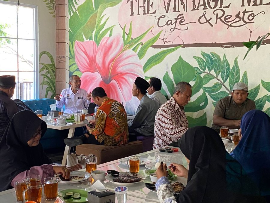  Senator Abdul Hakim Silaturahmi dan Serap Aspirasi Bersama Forum Masyarakat Kota Metro