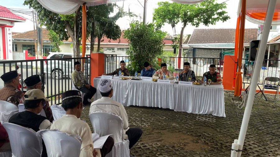  Senator Abdul Hakim Silaturahmi dengan Tokoh Masyarakat Tanjung Karang Barat