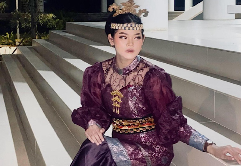  Amanda Saras Ayu Anggita Duta Bahasa Provinsi Lampung 2025 Tampil Pembukaan Heritage Festival