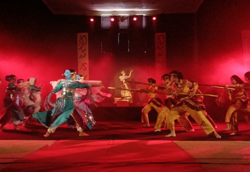  Drama Kolosal Spektakuler “Keratuan Pantai Batu Mighau” Tutup Smanda Olympic 2025