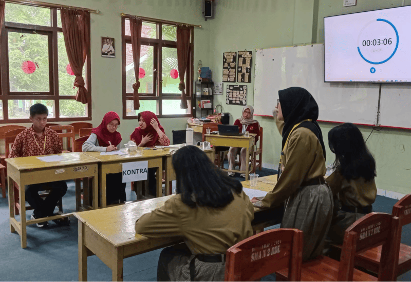  13 Tim SMA Sederajat Se-Lampung Ikuti Lomba Debat Smanda Olympic 2025
