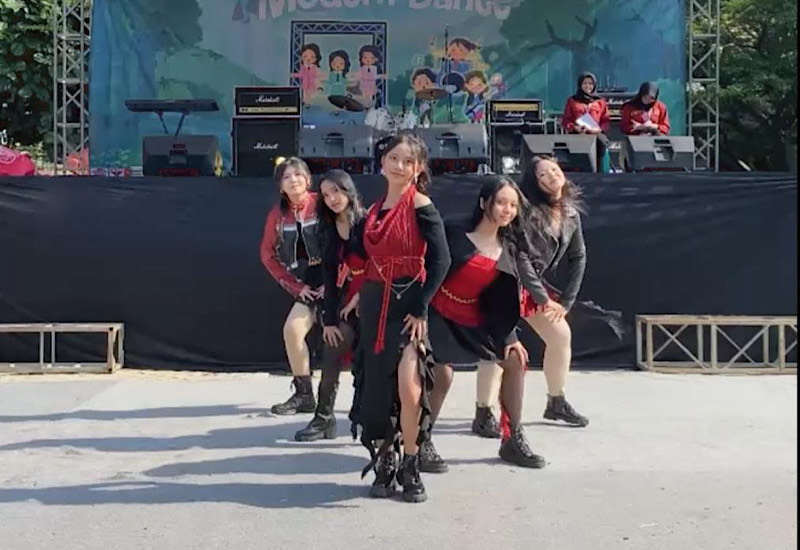  Sintha Anggraini Ekspresi Diri dengan Modern Dance