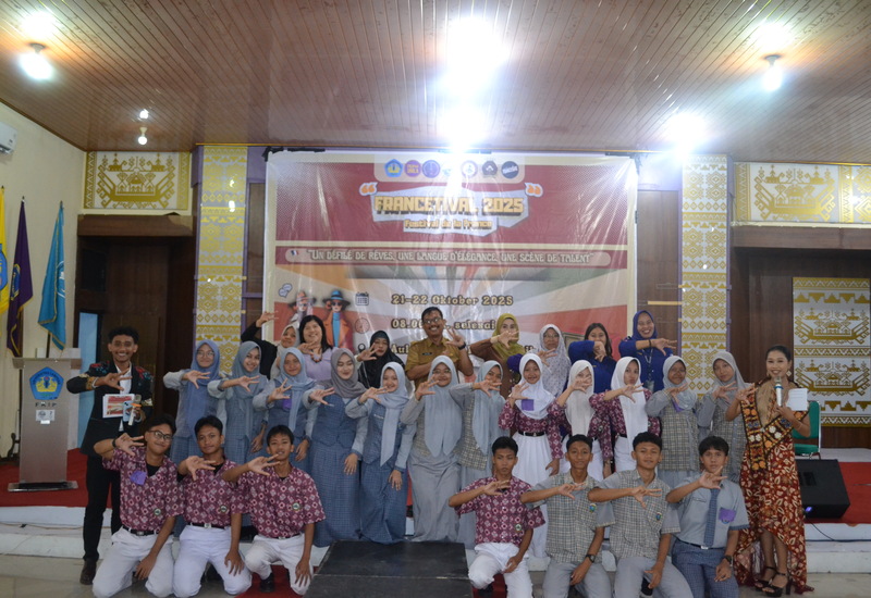  Serunya Cerdas Cermat Francetival 2025, SMKN 3 Bandar Lampung Juara I dan III, SMAN 2 Bandar Lampung Juara II