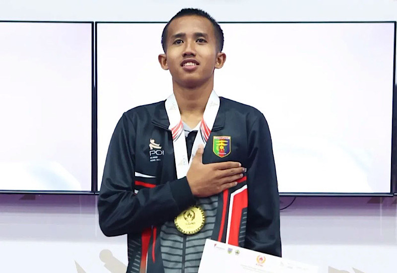  Mahasiswa Universitas Teknokrat Indonesia Fahrel Apriansyah Raih Emas Karate Kumite PON Bela Diri