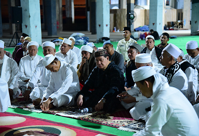  Nasrullah Yusuf dan Jamaah Iktikaf Masjid Agung Al Hijrah Ikuti Kajian Subuh Komjen Pol (Purn) Anton Bachrul Alam