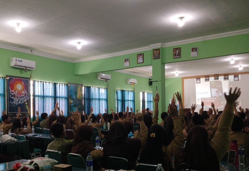  SMA Negeri 2 Bandar Lampung Gelar LDK OSIS Kolaborasi dengan Happy Camp Lampung