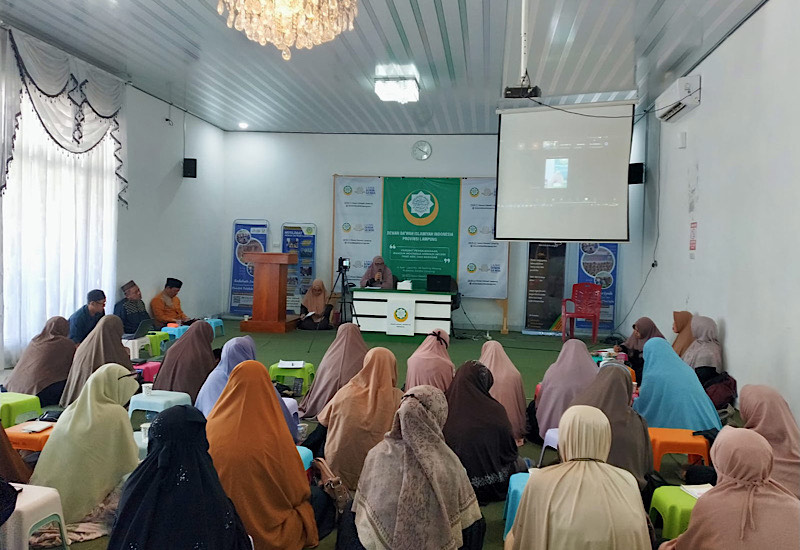  Sri Seneng Kembali Nahkodai Muslimat Dewan Dakwah Lampung, Targetkan 1.000 Tholibah dan 100 Ustazah Mumpuni