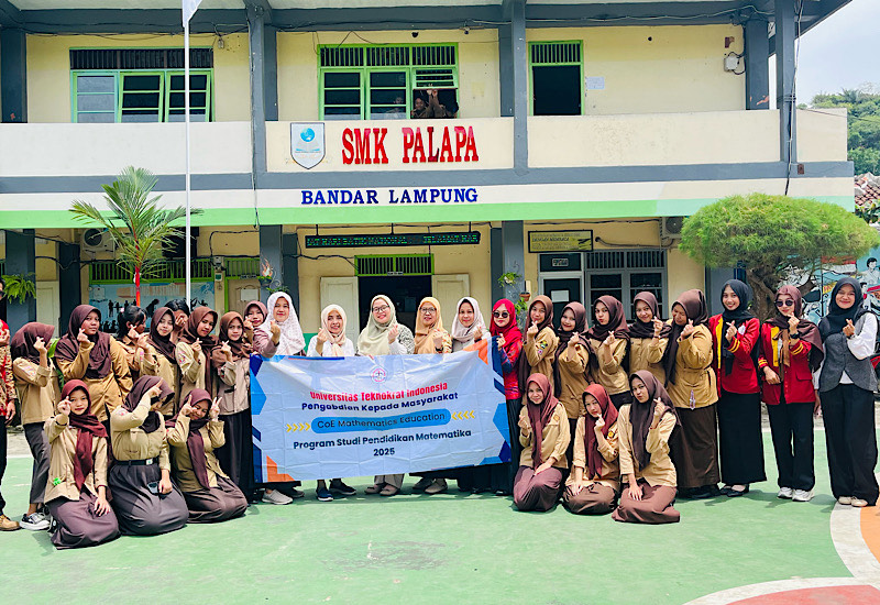  Pengabdian di SMK Palapa, Tim Universitas Teknokrat Indonesia Ajak Siswa Minati Matematika dengan Game Berbasis Android