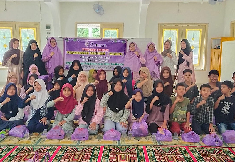  Salimah Pesisir Barat Berbagi Santunan dan Pembinaan Anak Yatim dan Duafa