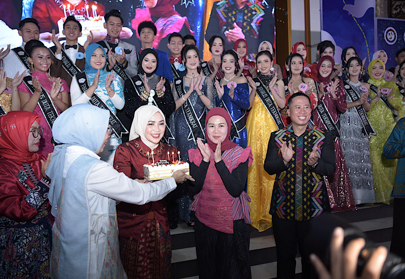  Buka Grand Final Duta Teknokrat 2025, Purnama Wulan Sari Dapat Kejutan Kue Ulang Tahun