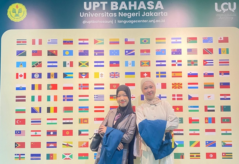  Mahasiswa Pendidikan Bahasa Prancis FKIP Unila Presentasikan Penelitian di Konferensi Internasional CIF 2025
