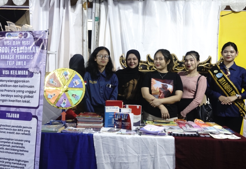  Prodi Pendidikan Bahasa Prancis FKIP Unila Tampilkan Karya Mahasiswa di Lampung Fest 2025