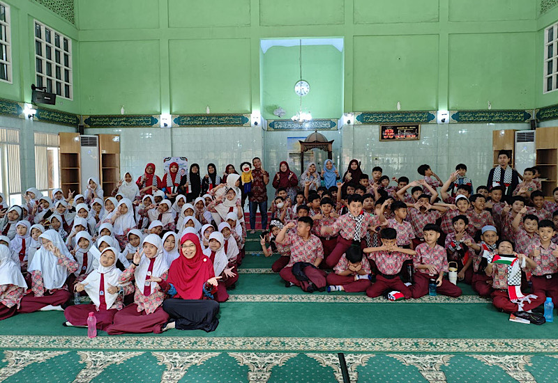  Roadshow Literasi Hari Santri di SDIT Permata Bunda 1, Anak-Anak Belajar Peduli Lewat Cerita Palestina