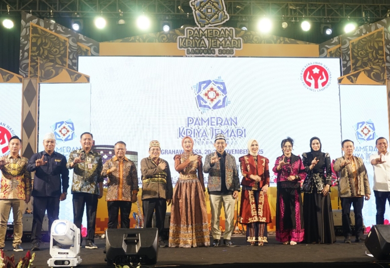  Menteri Kebudayaan Fadli Zon Perjuangkan Tapis Lampung Masuk Warisan Budaya Tak Benda UNESCO