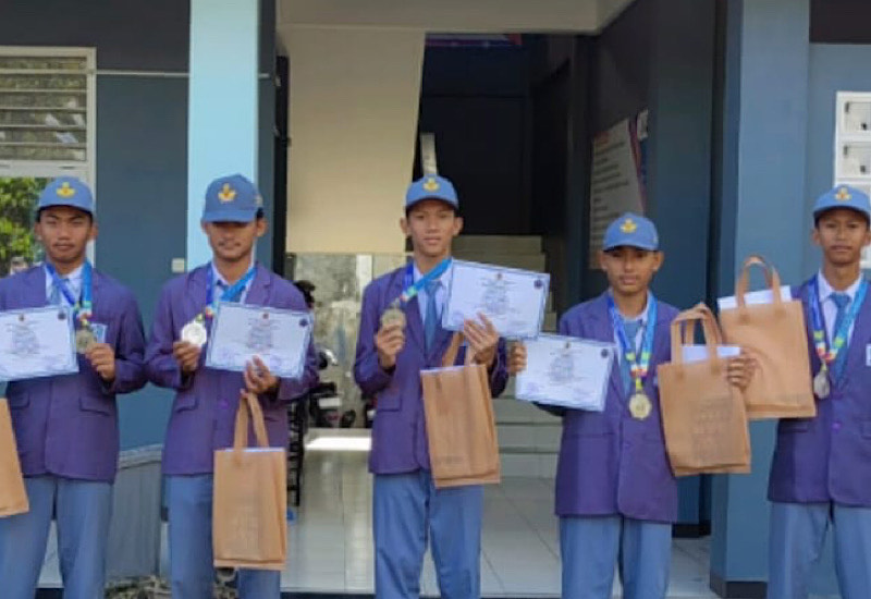  12 Siswa SMAIT Daarul ‘Ilmi Raih Emas dan Perak LSO Cabang Karate Tahun 2025