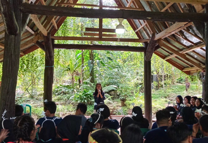 En Savoir Plus 2025: Wadah Silaturahmi dan Pengenalan Mahasiswa Baru Pendidikan Bahasa Prancis