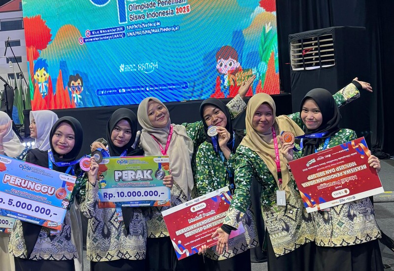 Perjuangan Tim IPA SMP Islam Az-Zahra, dari Pemberangkatan ke Ubaya hingga Raih Perunggu OPSI Nasional 2025