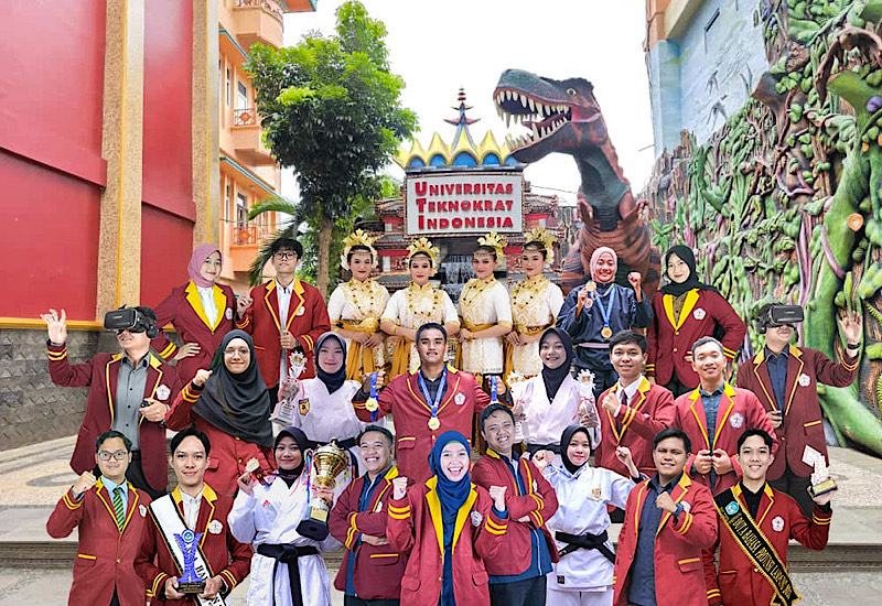 Rektor Universitas Teknokrat Indonesia Motivasi Mahasiswa Jadi Pahlawan Beragam Bidang, Tegaskan Komitmen Jaga Keunggulan Kampus Sang Juara