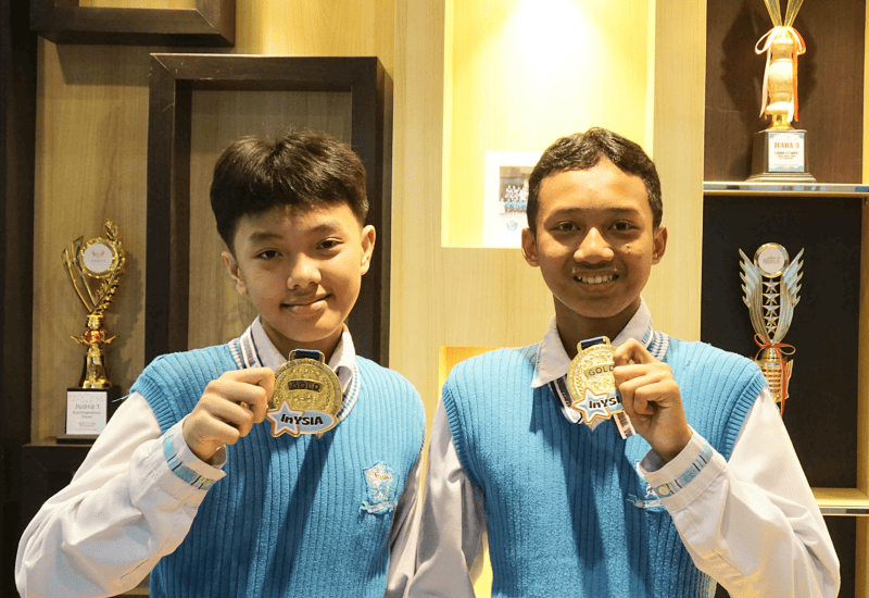  Kembangkan Gelas Pintar Deteksi Gula Cegah Diabetes, Siswa SMP Islam Az Zahra Raih Emas Indonesia Young Scientist and Inventors Award
