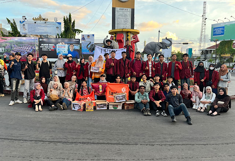  Pusatkan Galang Dana di Tugu Adipura, IMM Bandar Lampung Kumpulkan Bantuan untuk Korban Bencana Sumatera