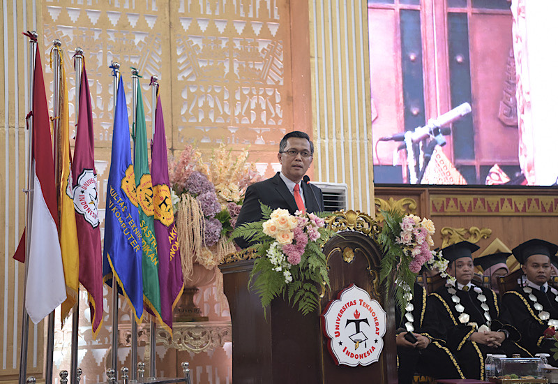  Hadiri Wisuda Universitas Teknokrat Indonesia, Kepala LLDikti II Iskhaq Iskandar Beri Tips Jadi Manusia Cerdas