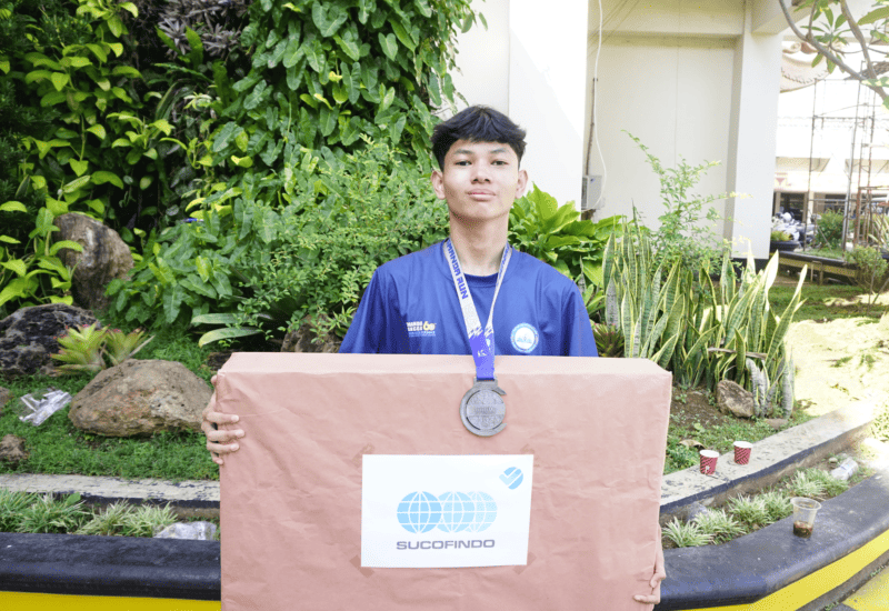  Siswa SMAN 2 Bandar Lampung Muhammad Rizky Aldino Raih Hadiah TV Smanda Run 2025