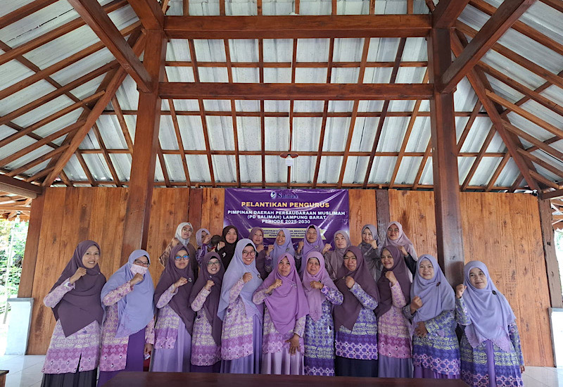  Pengurus Salimah Lampung Barat 2025-2029 Dilantik, Emilia Sari Tegaskan Peran Pemberdayaan Anak, Perempuan dan Keluarga