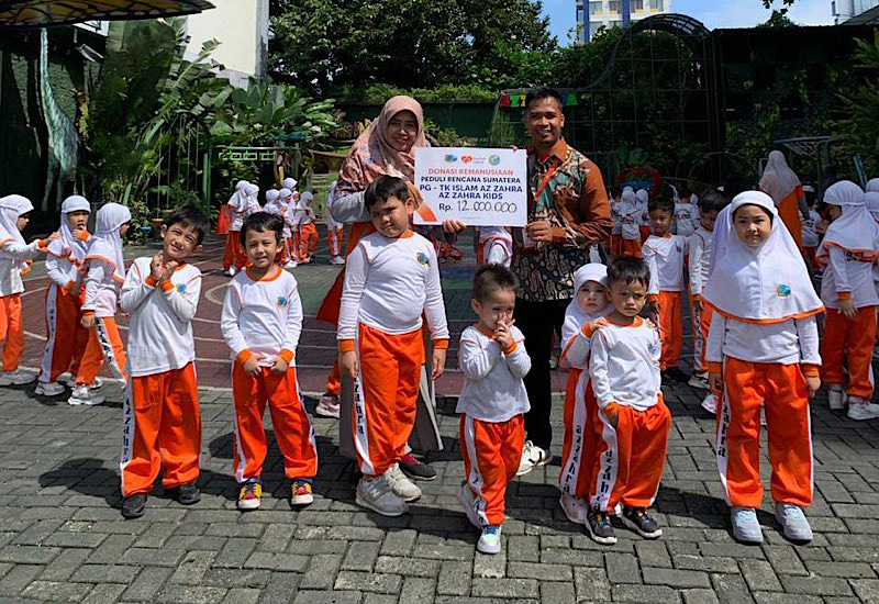  TK Islam Az Zahra Bandar Lampung Salurkan Bantuan Kemanusiaan Bencana Sumatera melalui Rumah Zakat
