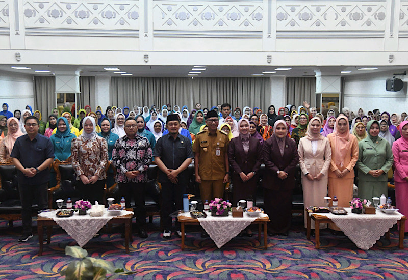 Gubernur Mirza Lantik Pengurus BKOW Lampung, Pimpinan DPRD Beri Dukungan Penuh