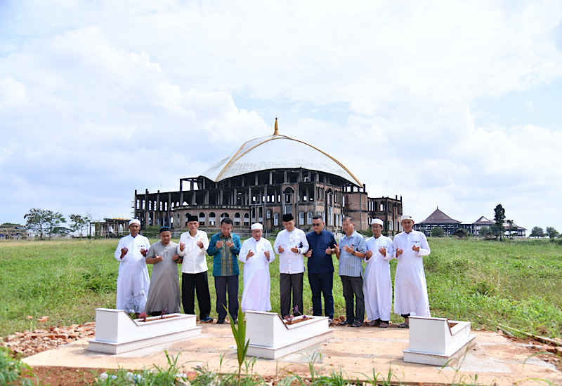  Nasrullah Yusuf Pimpin Doa untuk Suhada Tablig Akbar Internasional