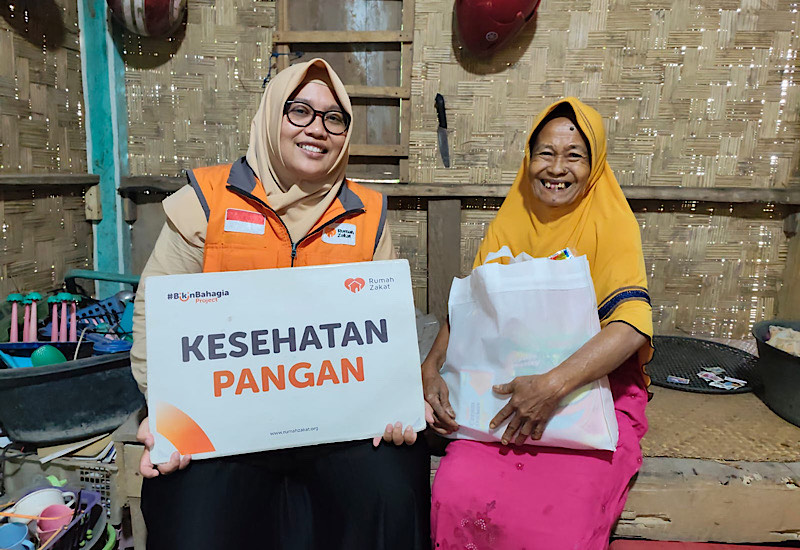  Rumah Zakat Salurkan Paket Sembako untuk Jarsiti