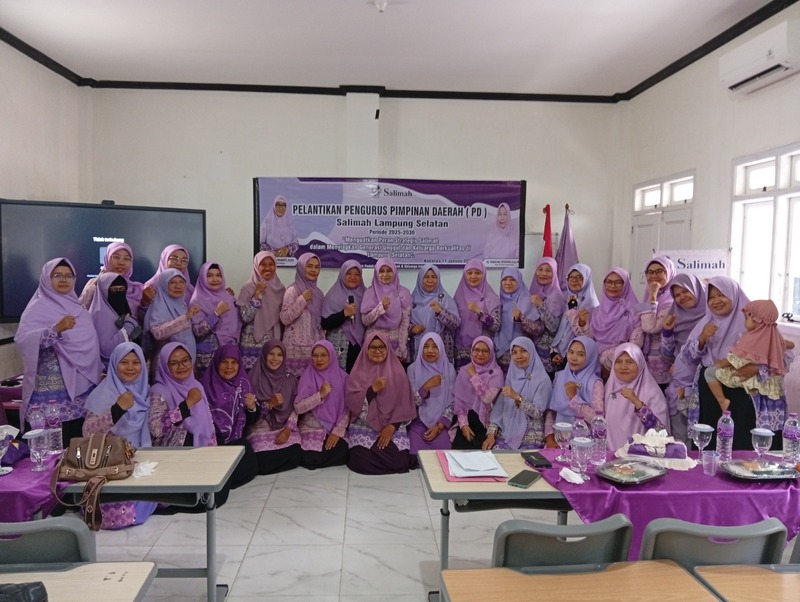  Yuralina Verawati Lantik Pengurus Daerah Salimah Lampung Selatan Periode 2025-2030