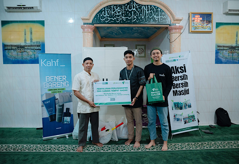  Sinergi Kebaikan Ramadan: Dompet Dhuafa Lampung dan Kahf Lampung Berkolaborasi Aksi Bersih-bersih Masjid
