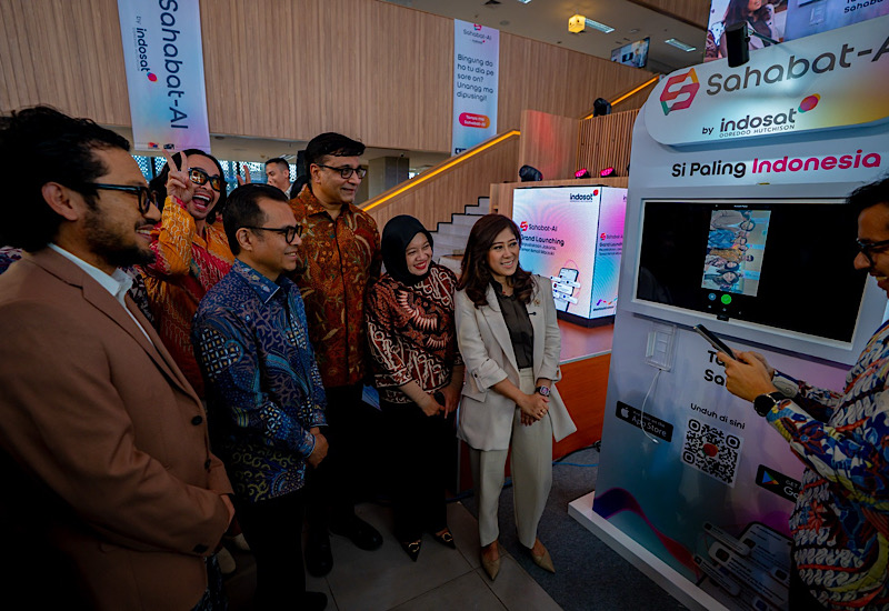  Kementerian Komdigi dan Indosat Ooredoo Hutchison Perkenalkan Sahabat-AI