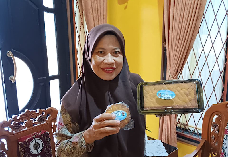 Sofianur: Dari Dapur ke Ruang Kelas, Kue Tat Bikin Hidup Makin Bermartabat