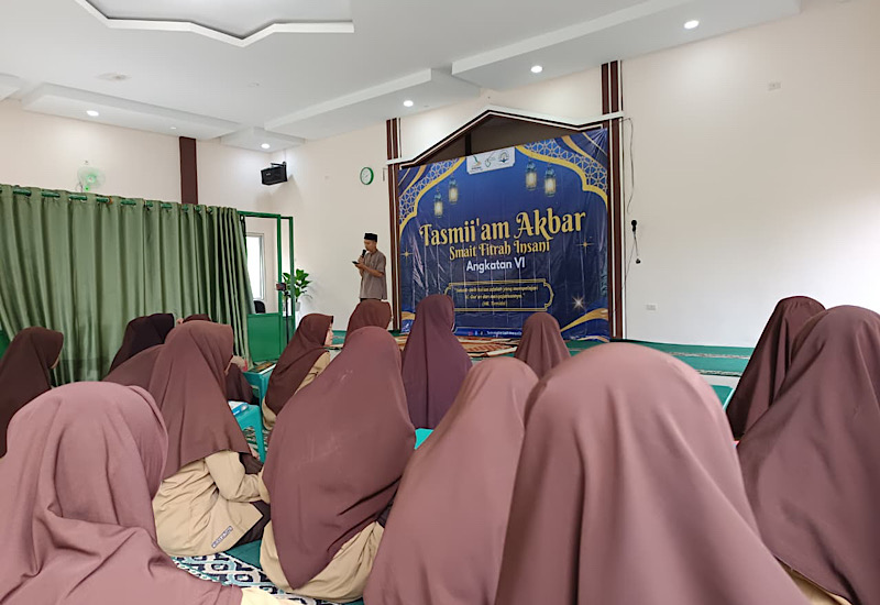 Tasmi’ Akbar SMAIT Fitrah Insani, Siswa Kelas XII Tampilkan Hafalan 1-30 Juz