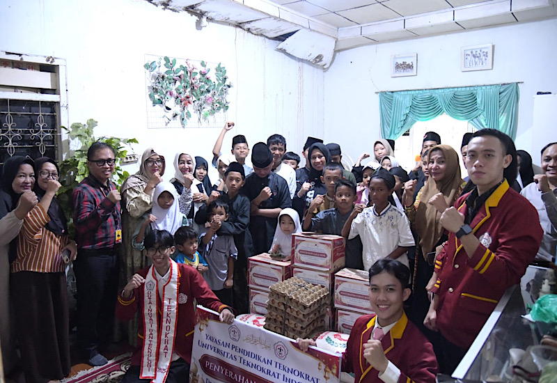  Universitas Teknokrat Indonesia Serahkan Zakat Mal ke Panti Asuhan Al Ikhlas