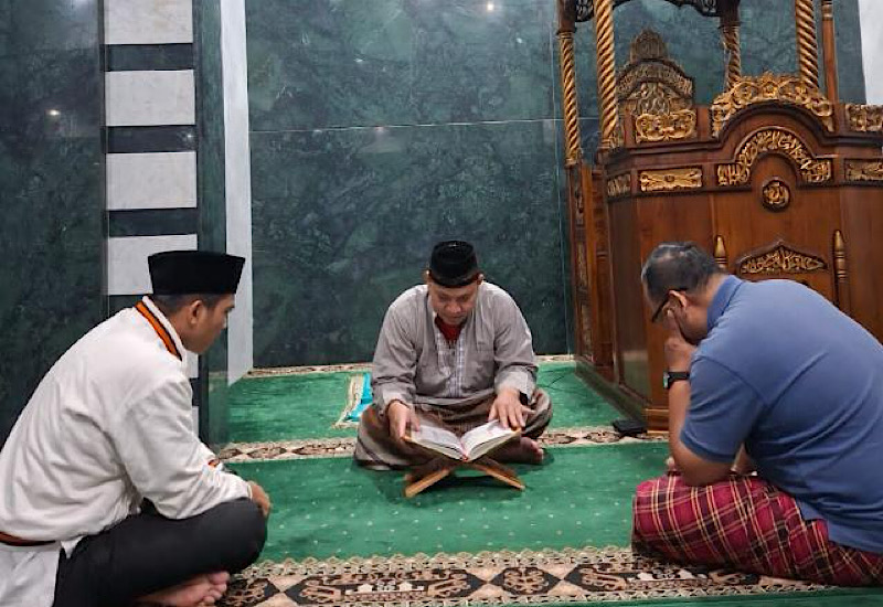  Alumni SMAN 2 Bandar Lampung Gelar Iktikaf di Masjid Sekolah, Buka Peluang Donasi dan Amal Saleh
