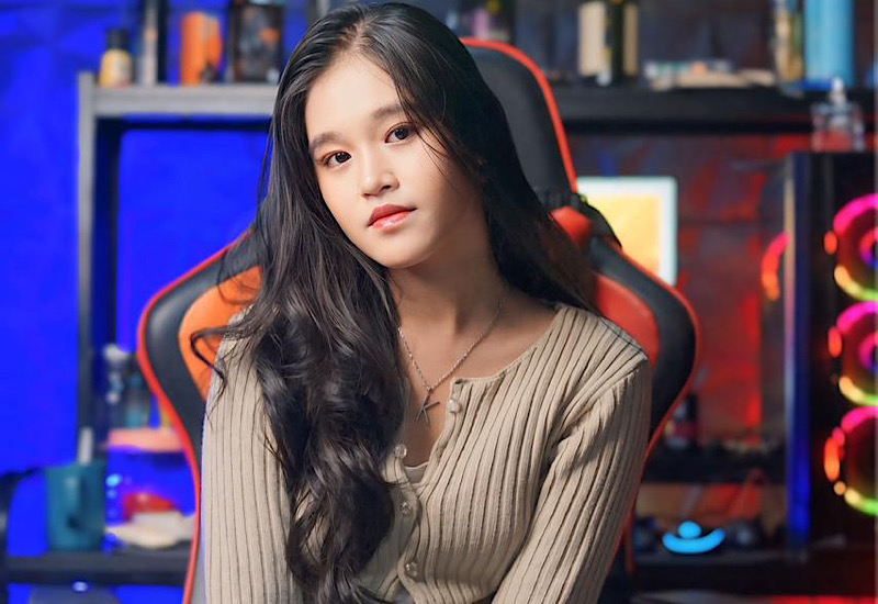  Model Lampung Kesya Safwana Eksplorasi Hobi Lewat Lensa