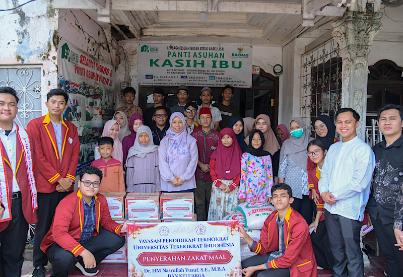  Universitas Teknokrat Indonesia Salurkan Zakat Mal ke Panti Asuhan Kasih Ibu, Anak-Anak Panti Doakan Teknokrat Besar dan Berkembang