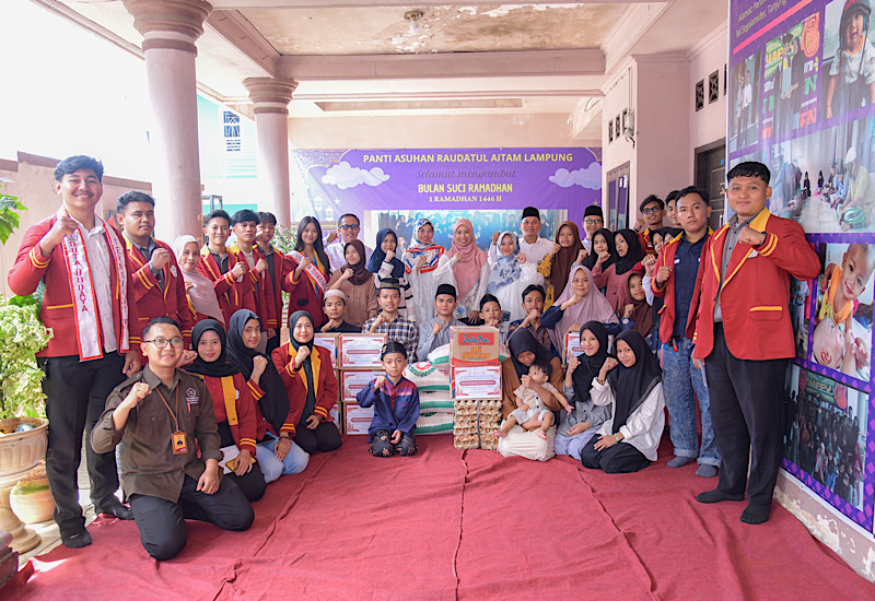  Universitas Teknokrat Indonesia Salurkan Zakat Mal ke Panti Asuhan Raudatul Aitam