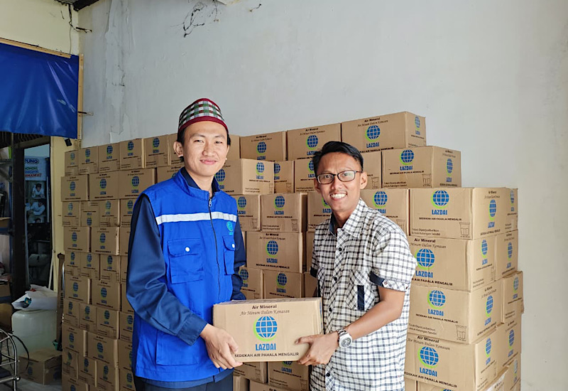  LAZDAI Peduli Salurkan 1.000 Dus Air Mineral untuk Masyarakat di Berbagai Wilayah Lampung
